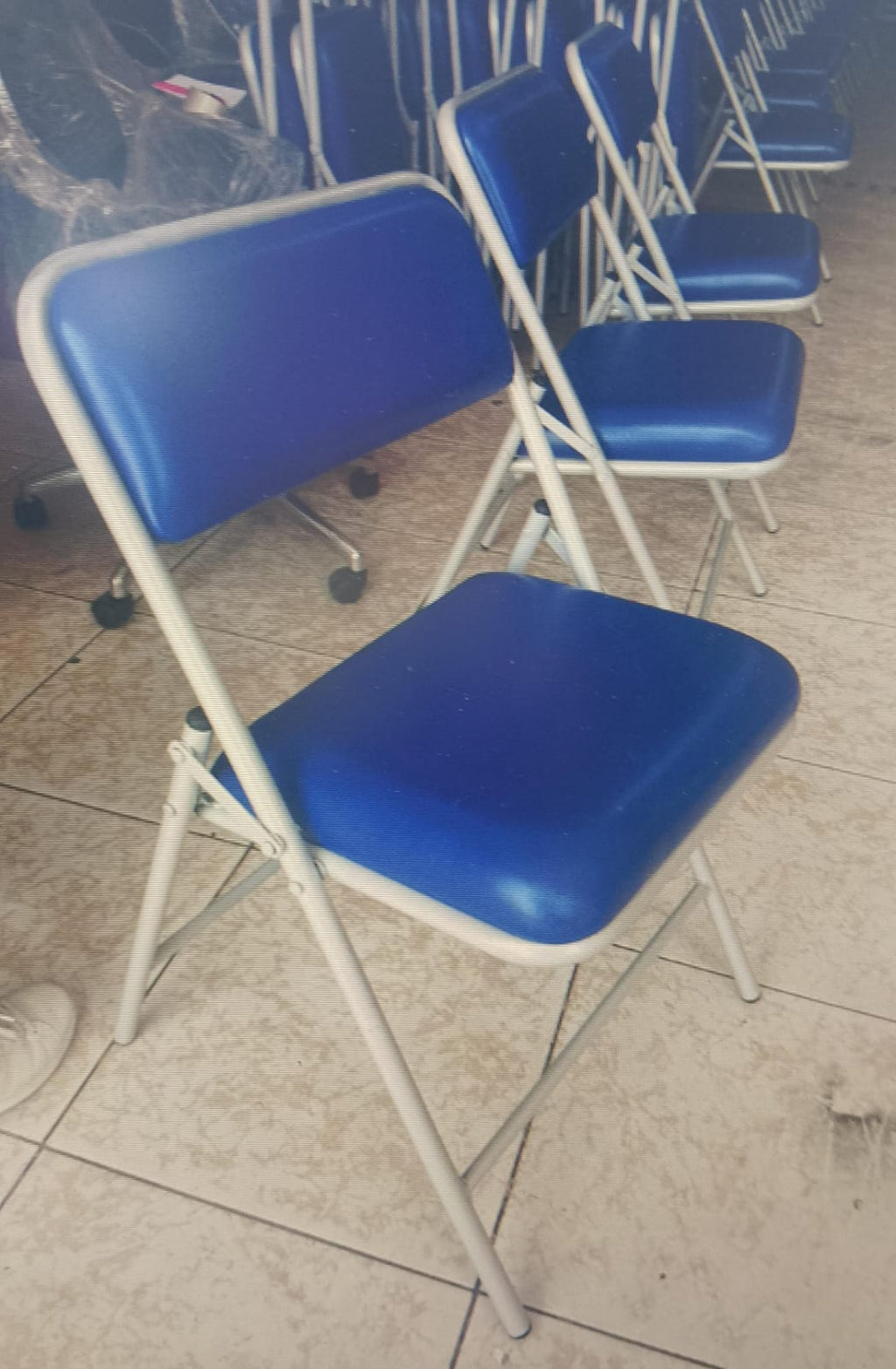 SILLAS PLEGABLES AL POR MAYOR Y MENOR IMPORTADAS Y NACIONALES